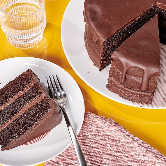 HERSHEY'S "PERFECTLY CHOCOLATE" Chocolate Cake